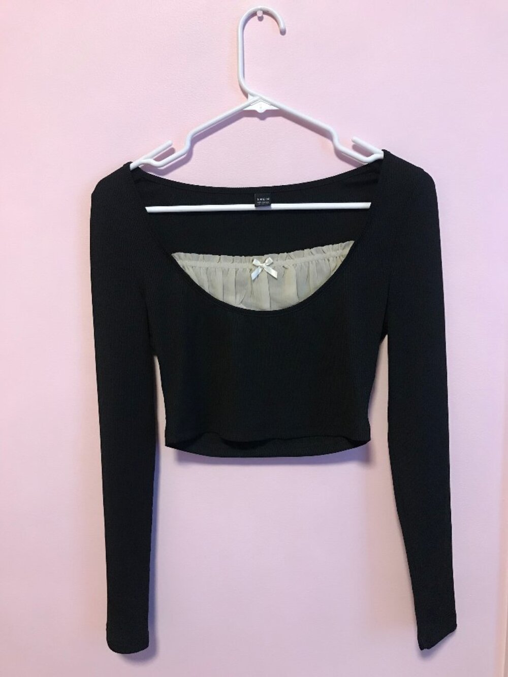 SHEIN Privé Black Contrast Mesh Ruched Bust Crop Tee, Going Out Top